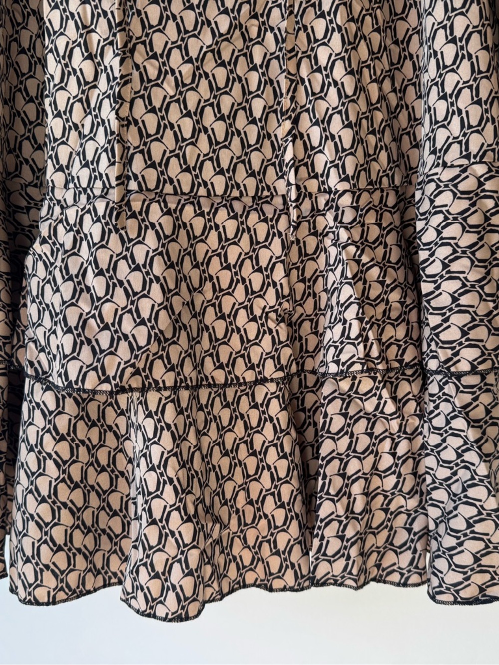 Women's Large Brown Printed Lightweight Long-Sleeve Ruffle Dress - Picture 5 of 9